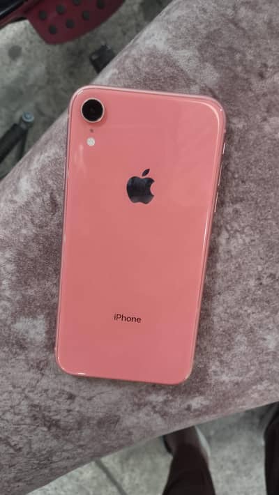Apple iPhone XR
