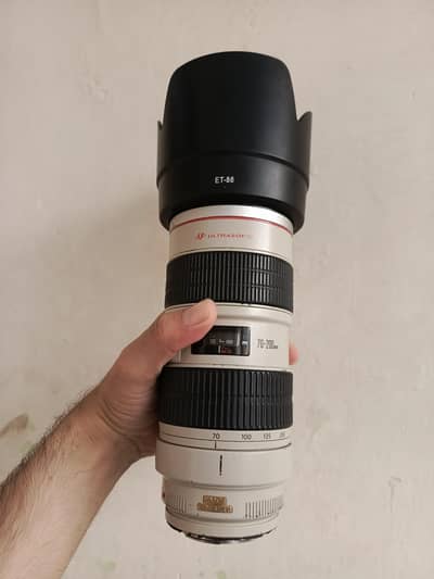 Canon 70-200mm f2.8 IS USM Lens
