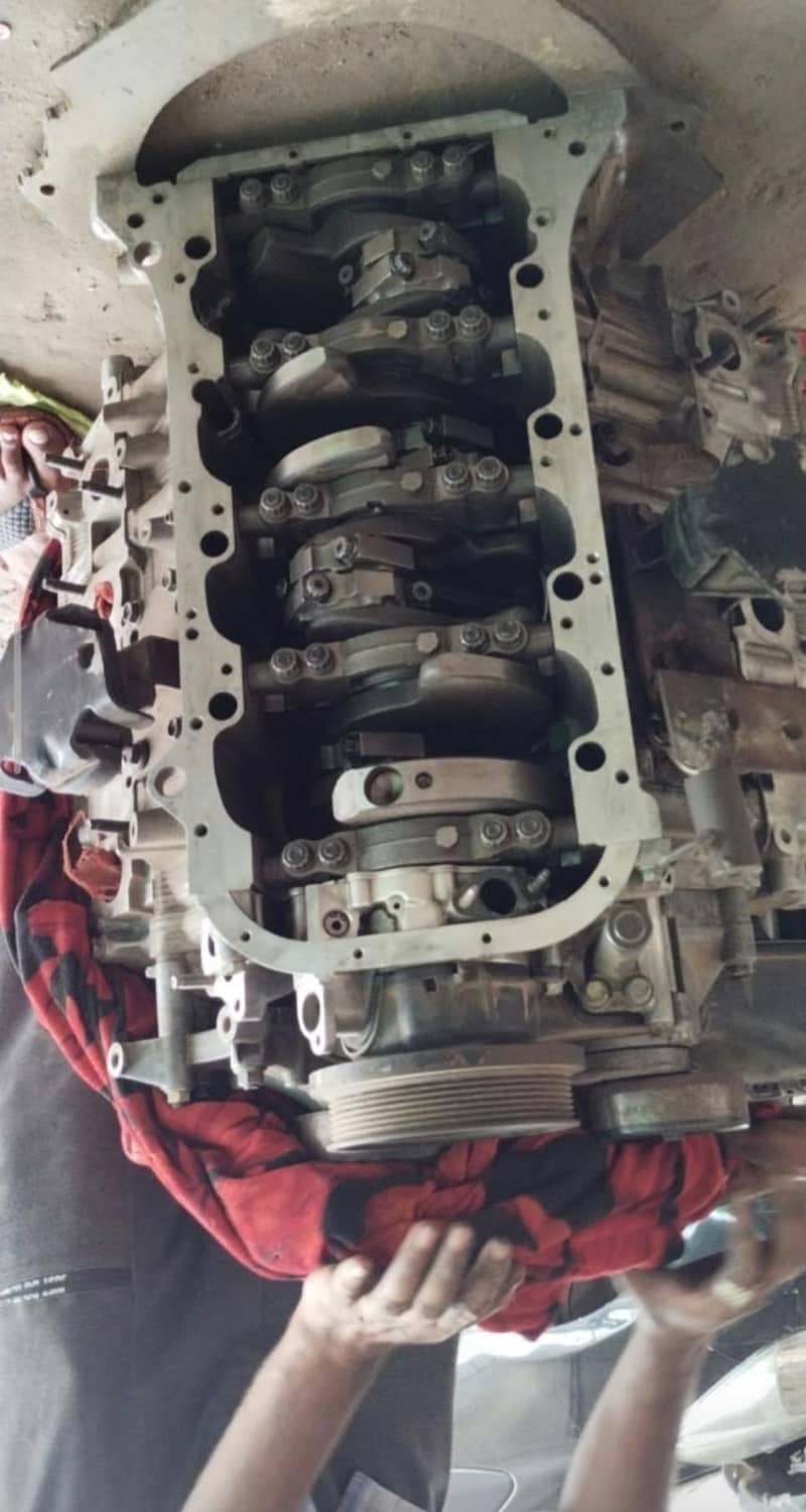 Complete 1uz V8 Engine 1