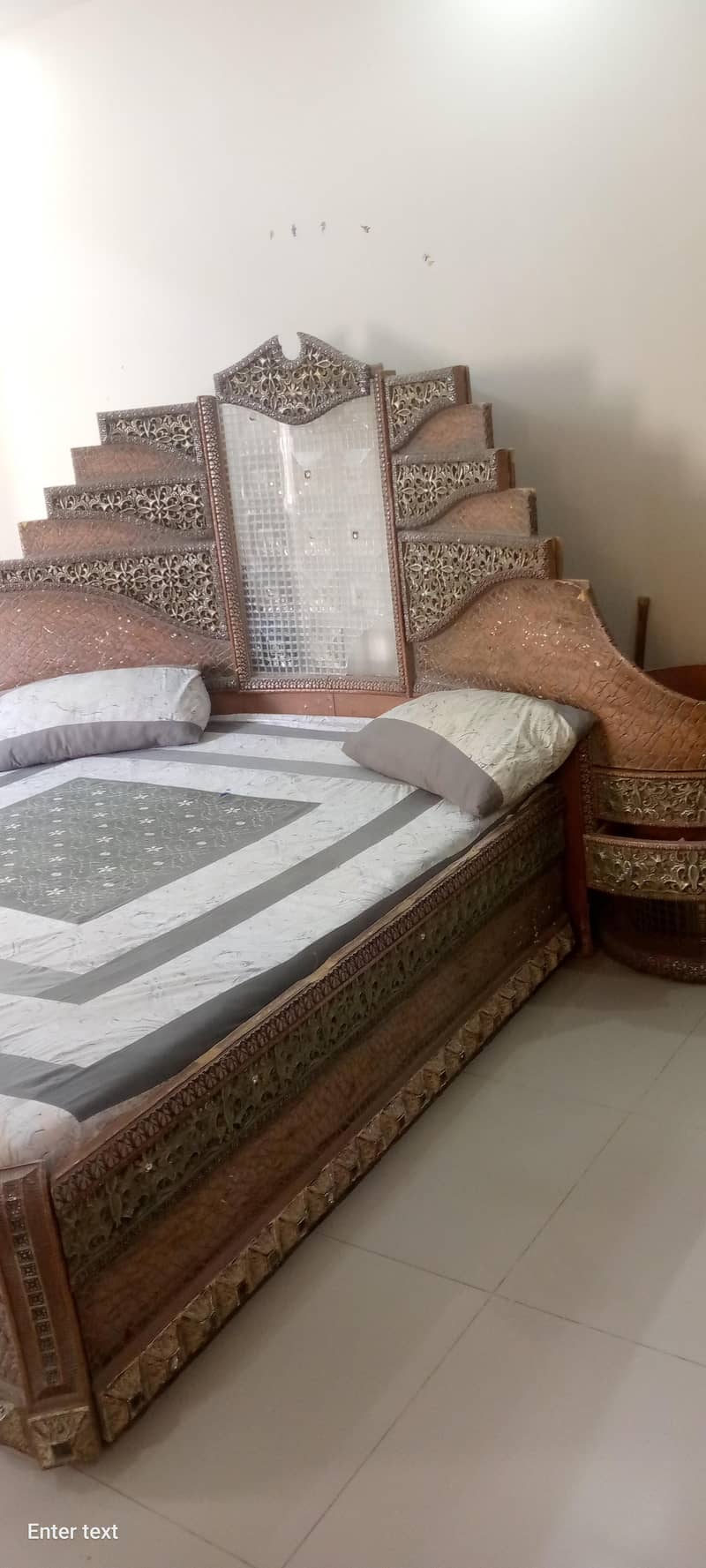 bed with side table attached +matress 0