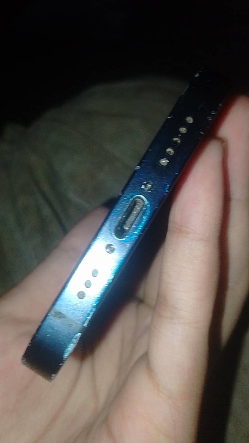 Apple iPhone 12 1