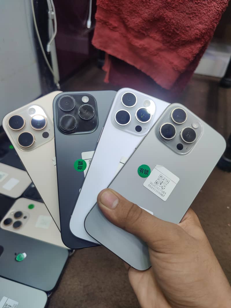 Apple iPhone 16 Pro 0