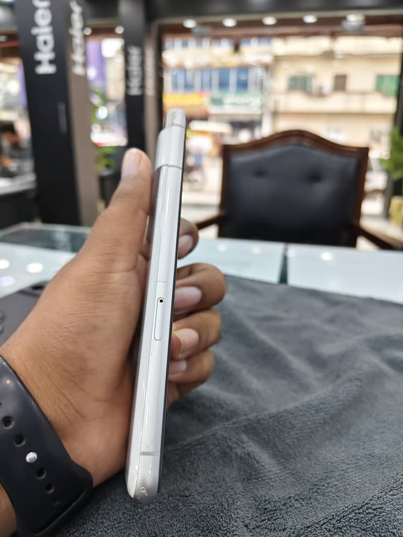 Google Pixel 7 5