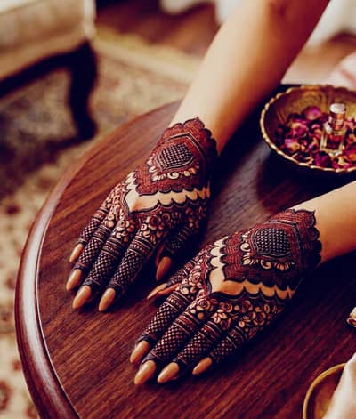 Mehndi Artist Gujar Khan