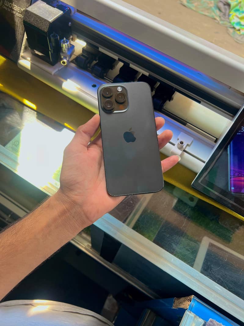 Apple iPhone 14 Pro Max 3