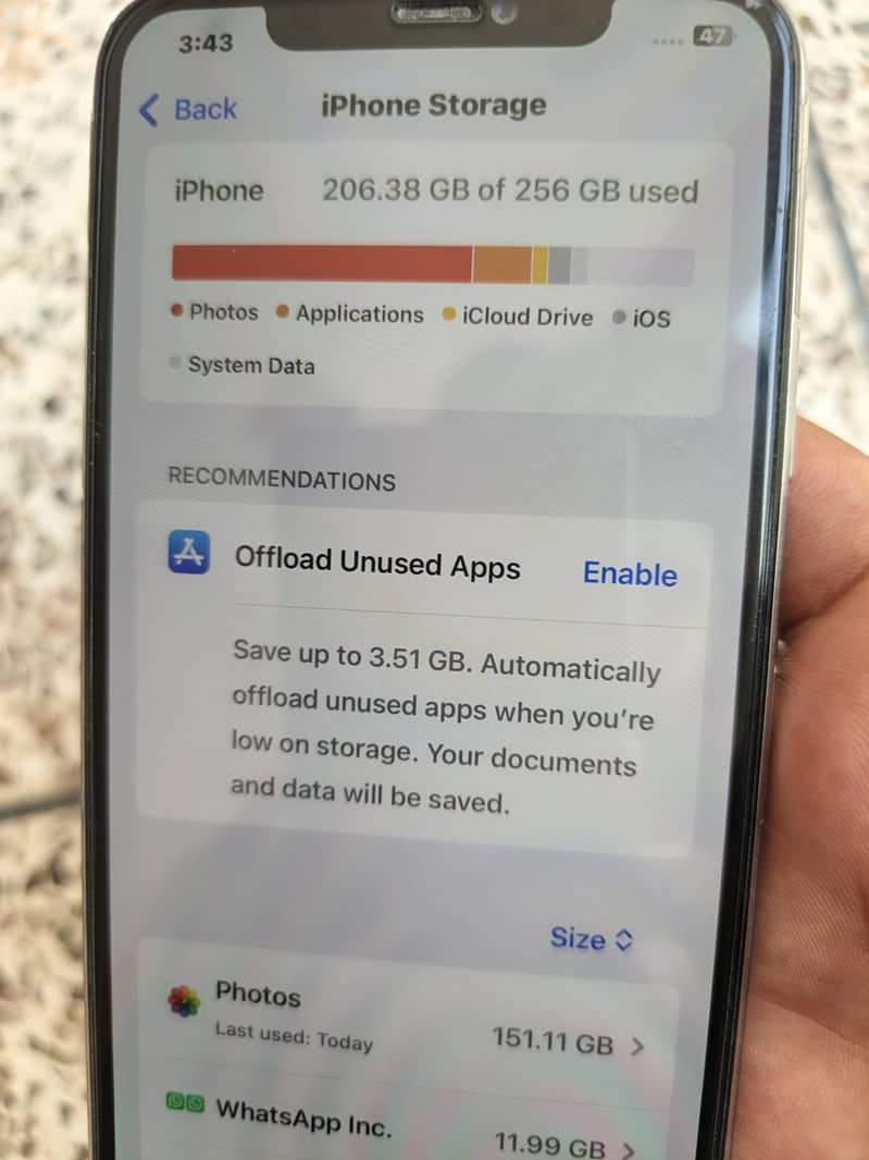 Apple iPhone 11 Pro Max 4