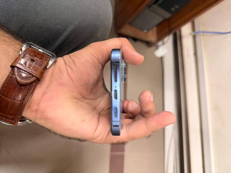 Apple iPhone 13 Pro Max 1