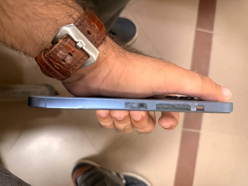 Apple iPhone 13 Pro Max 4