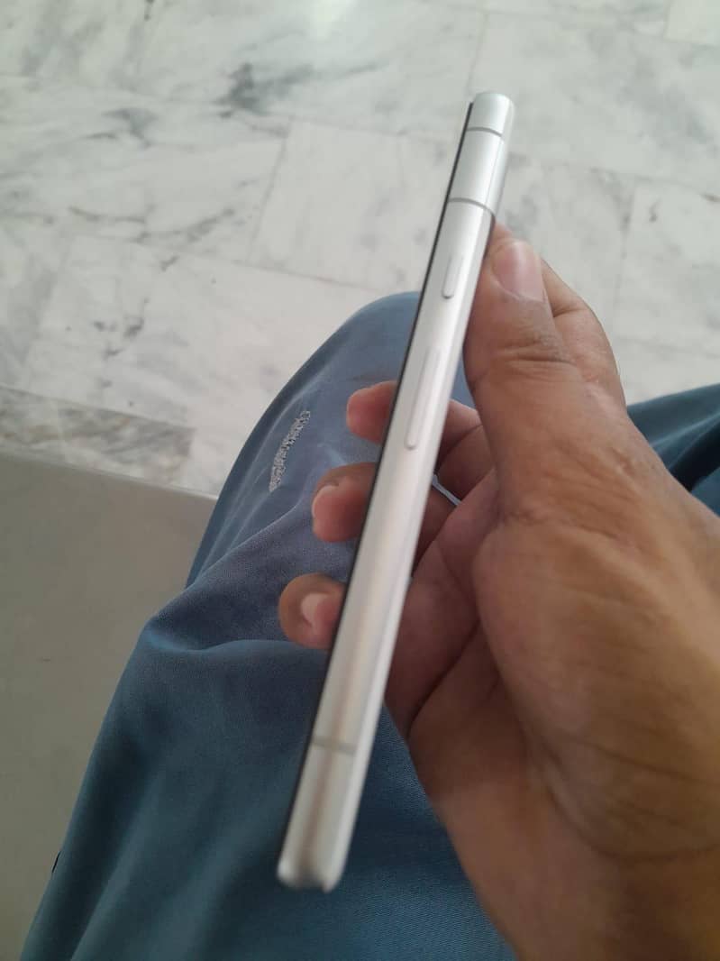Google Pixel 7a 1