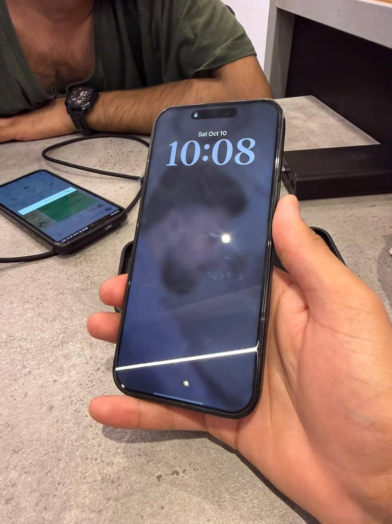 Apple iPhone 16 Pro Max 5