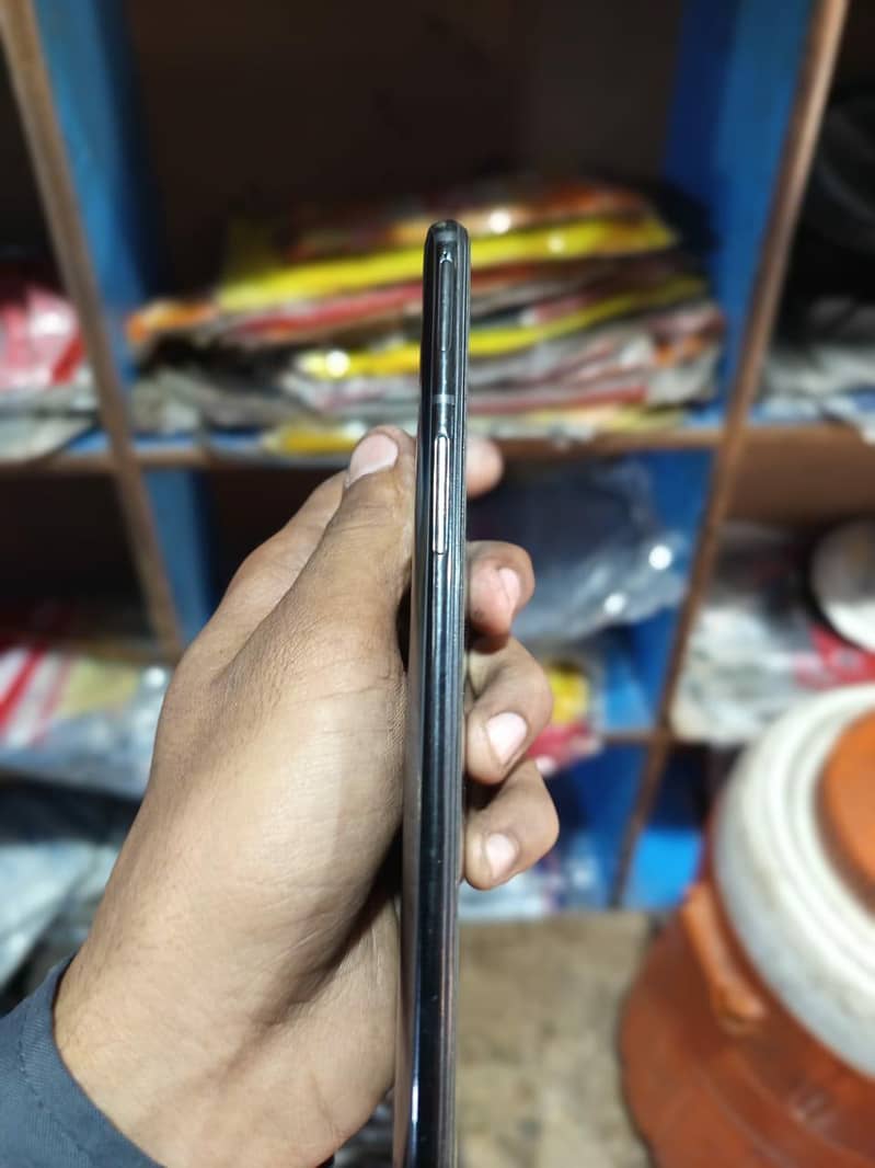 One Plus 6T 3