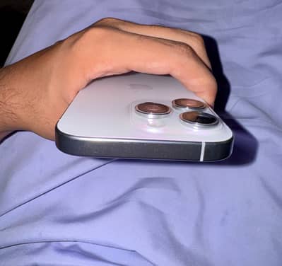 Apple iPhone 16 Pro