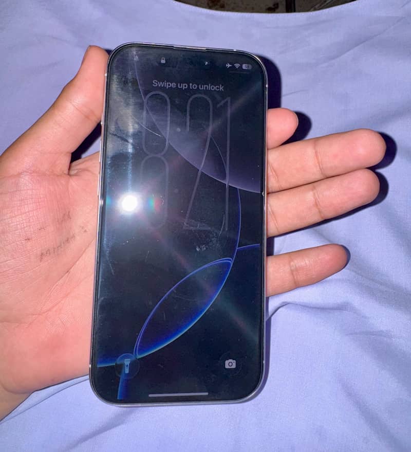 Apple iPhone 16 Pro 1