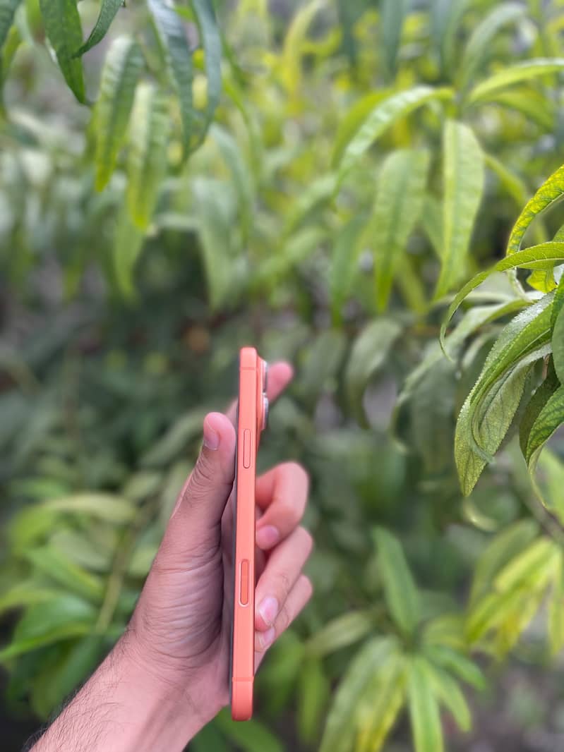 Apple iPhone 17 Pro Max 4