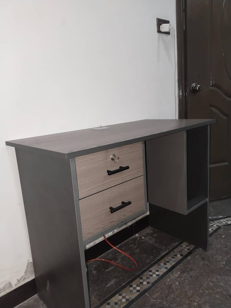 computer table 7