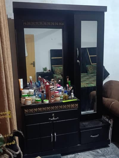 bed and singhar table