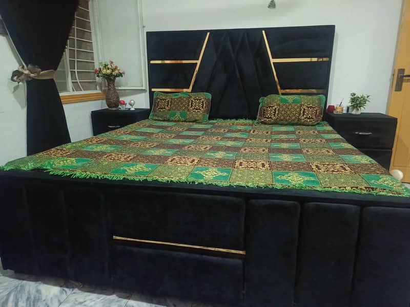 bed and singhar table 3
