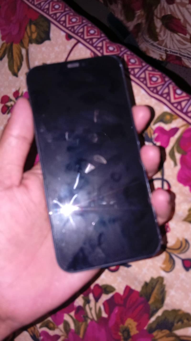 Apple iPhone 12 3