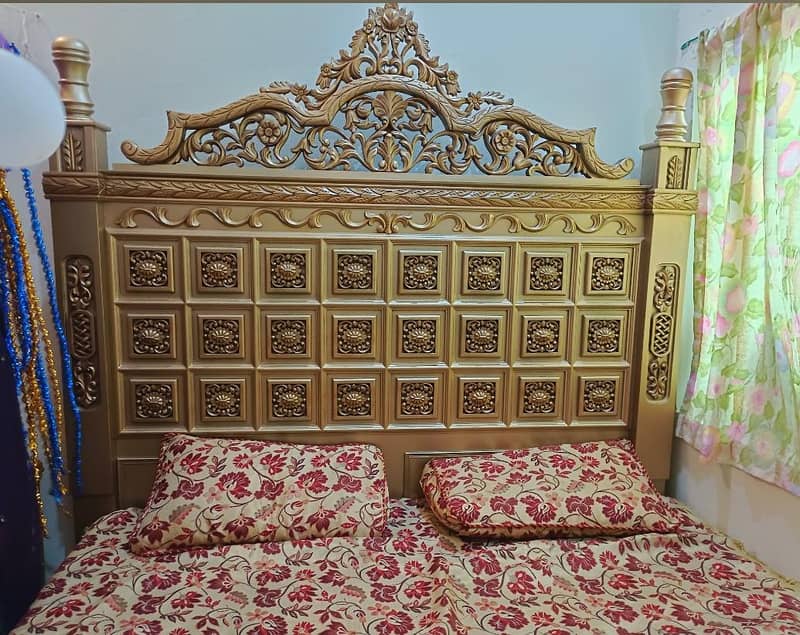 bed with dressing table, side tables 0