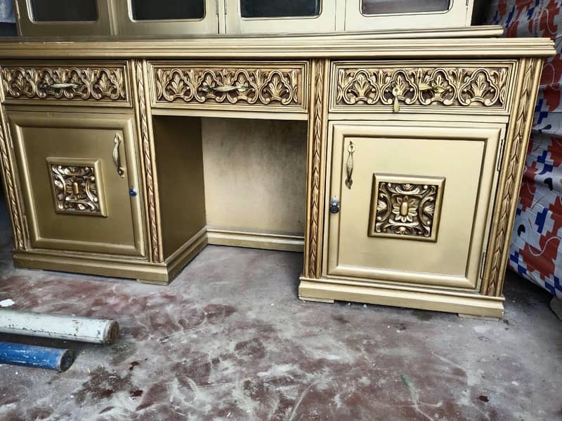 bed with dressing table, side tables 3