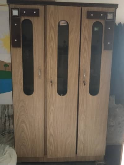 3 door diwaider