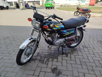 Honda 125 modal 2025 red clr Mai