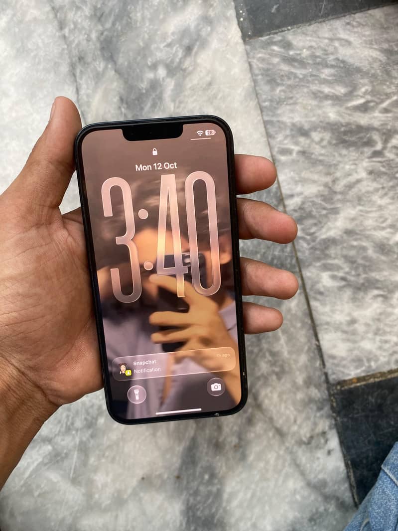 Apple iPhone 14 3