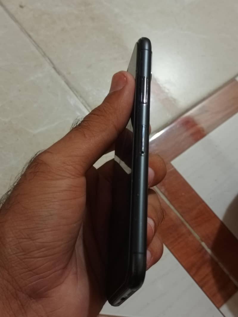 Apple iPhone XS 1