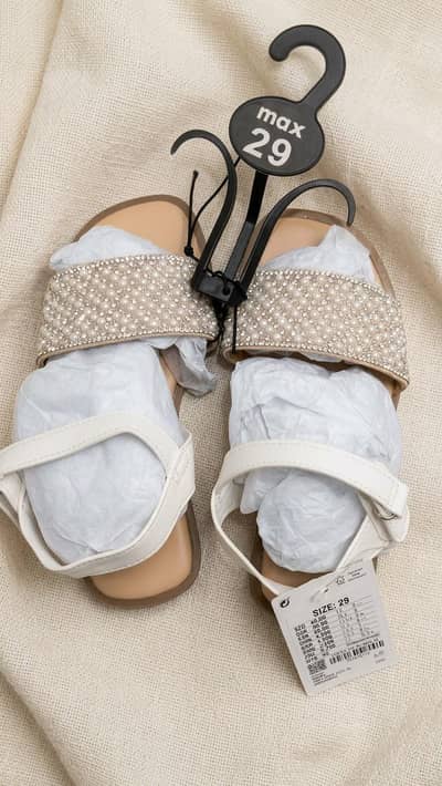 UAE import brand new sandle