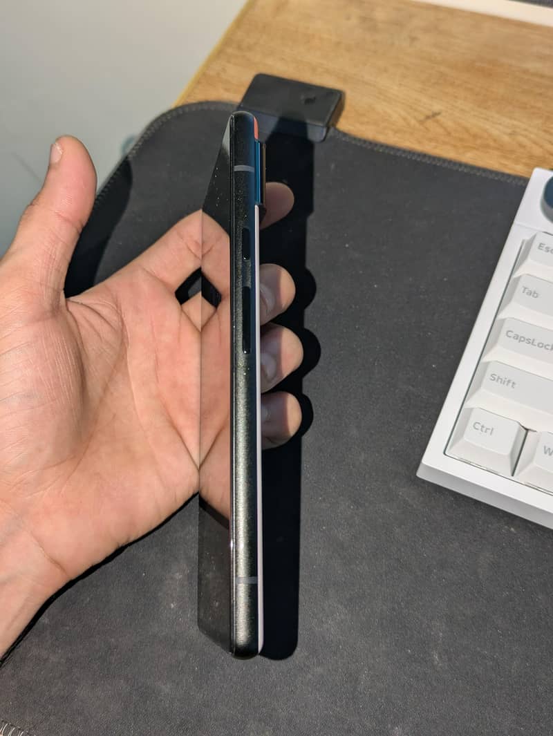Google Pixel 6 4
