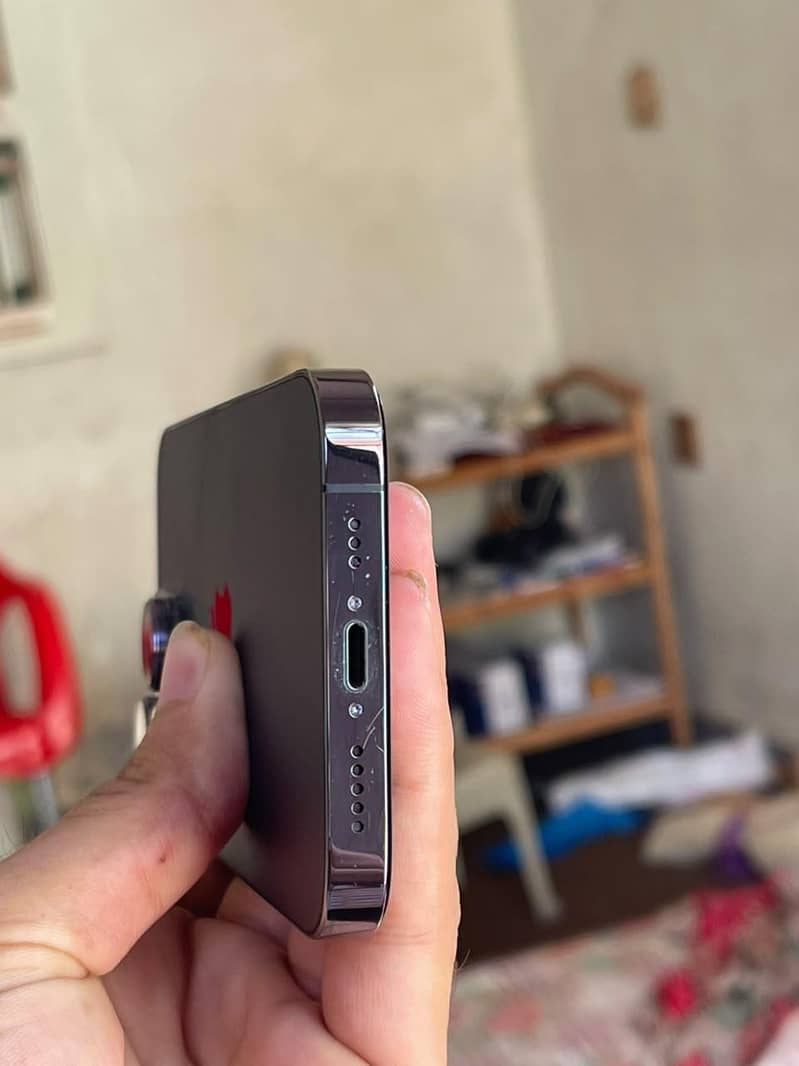 Apple iPhone 14 Pro 4