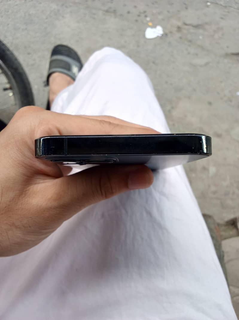 Apple iPhone 12 Pro 6