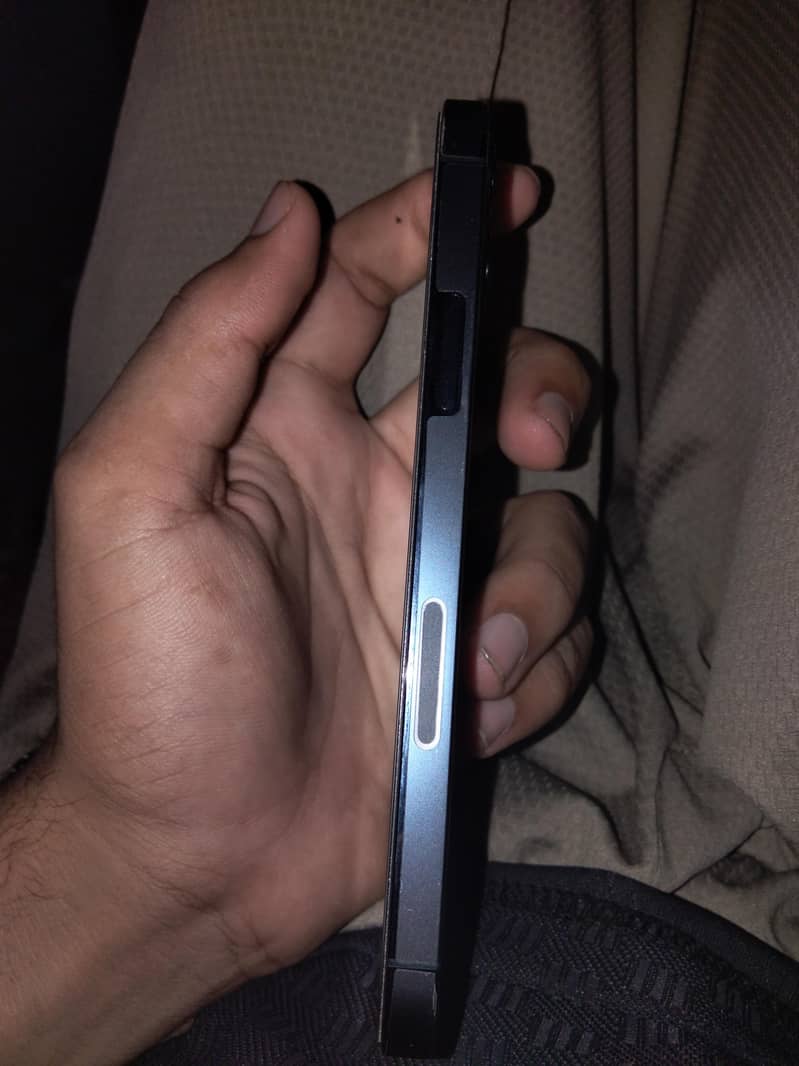 Apple iPhone 12 Pro 1
