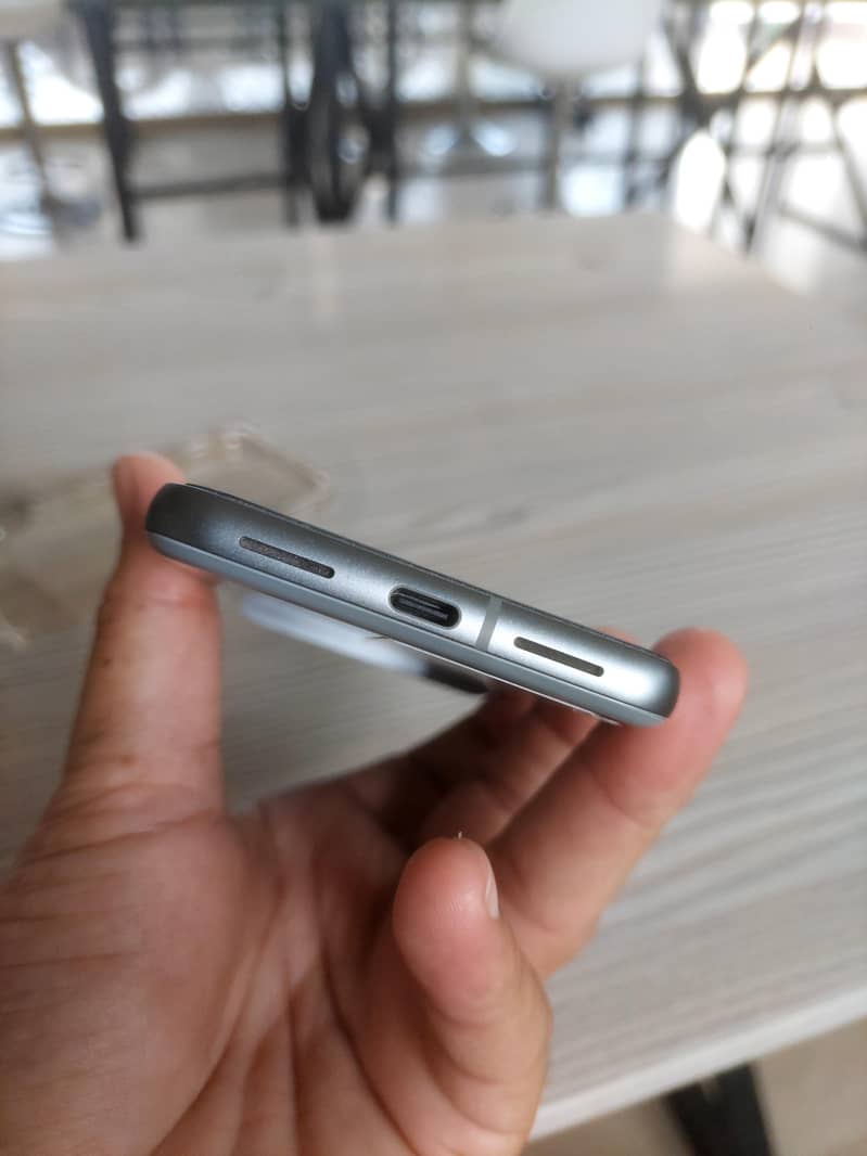 Google Pixel 8 2
