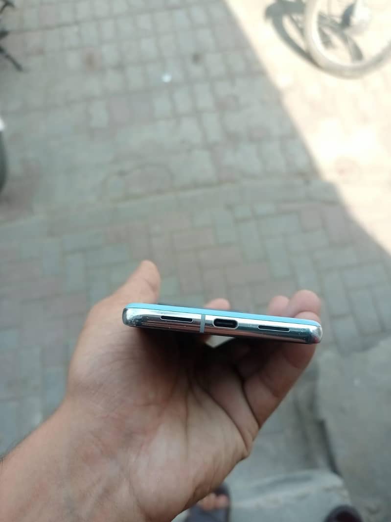 Google Pixel 8 Pro 3