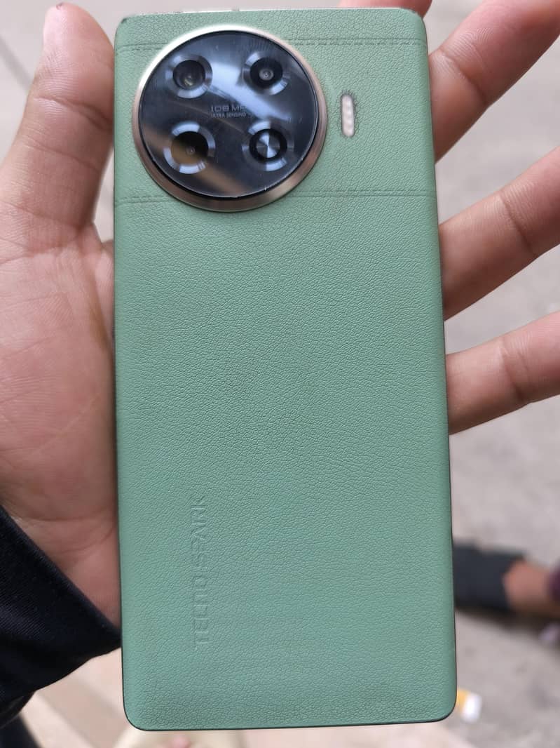 Tecno Spark 20 Pro Plus 0