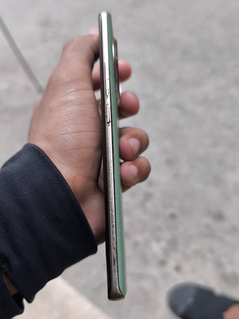 Tecno Spark 20 Pro Plus 2
