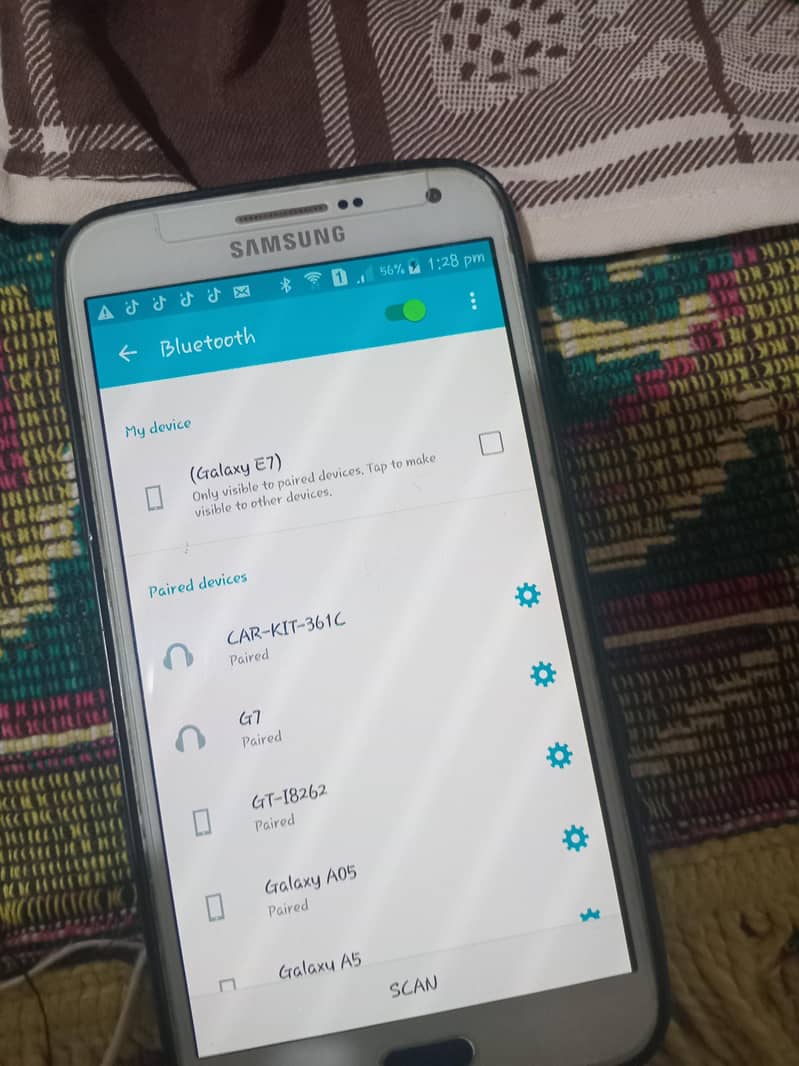Samsung Mobile E7 3