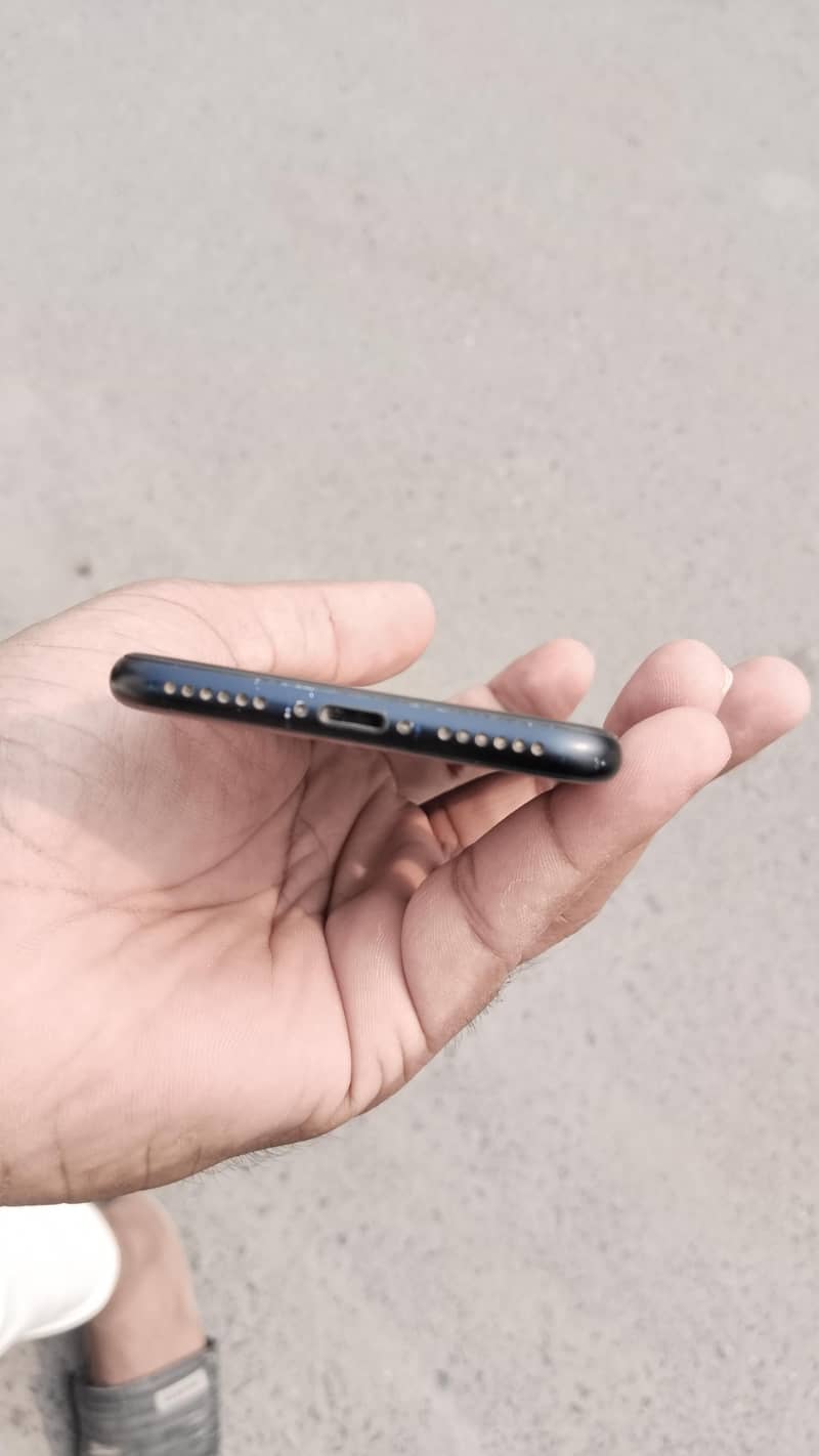 Apple iPhone SE 7