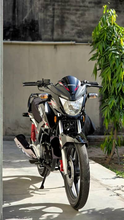 Honda CB 150F