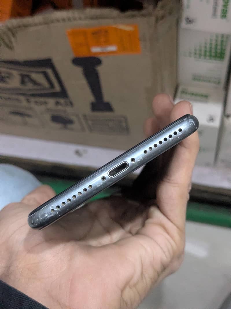 Apple iPhone 8 Plus 6