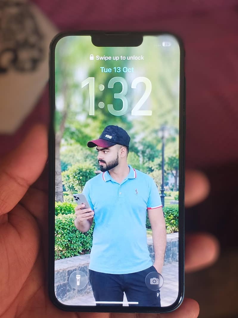 Apple iPhone 13 5