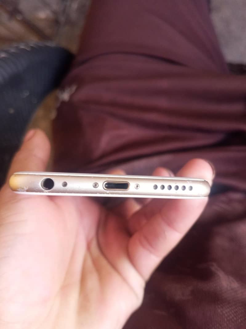Apple iPhone 6S 3