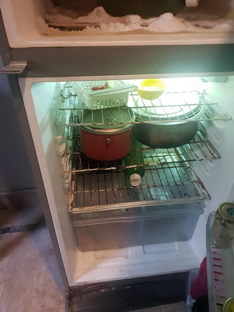 Dawlance fridge 6