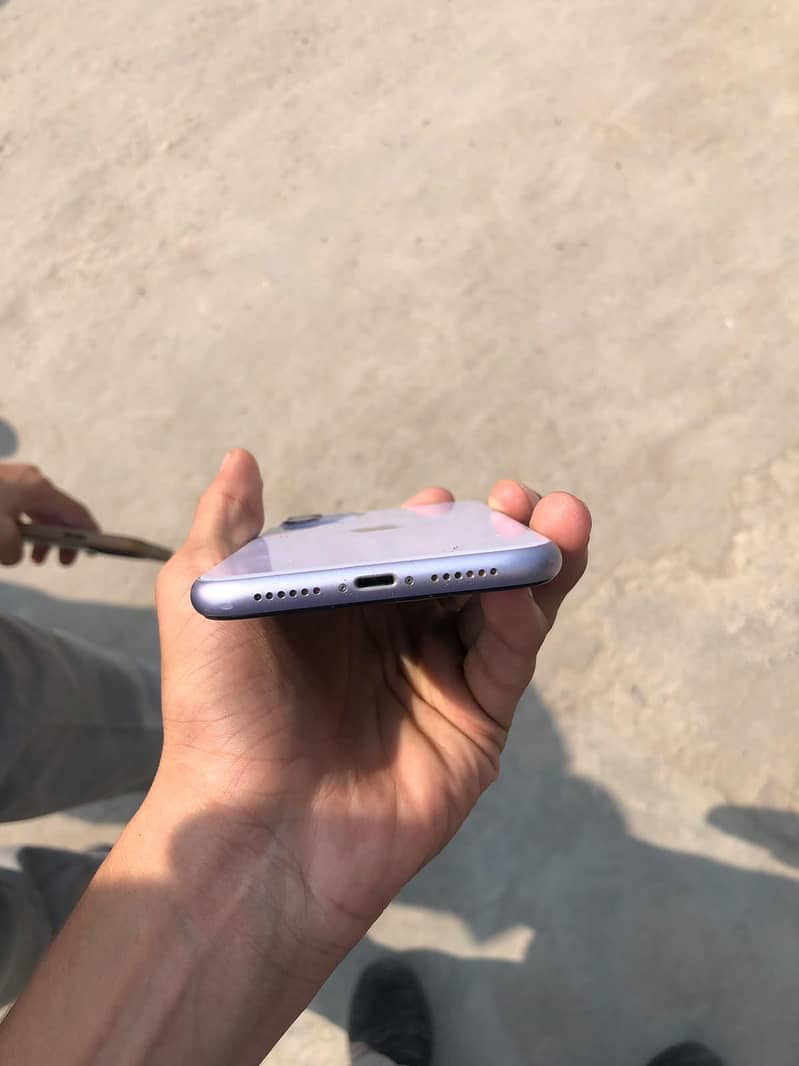 Apple iPhone 11 2