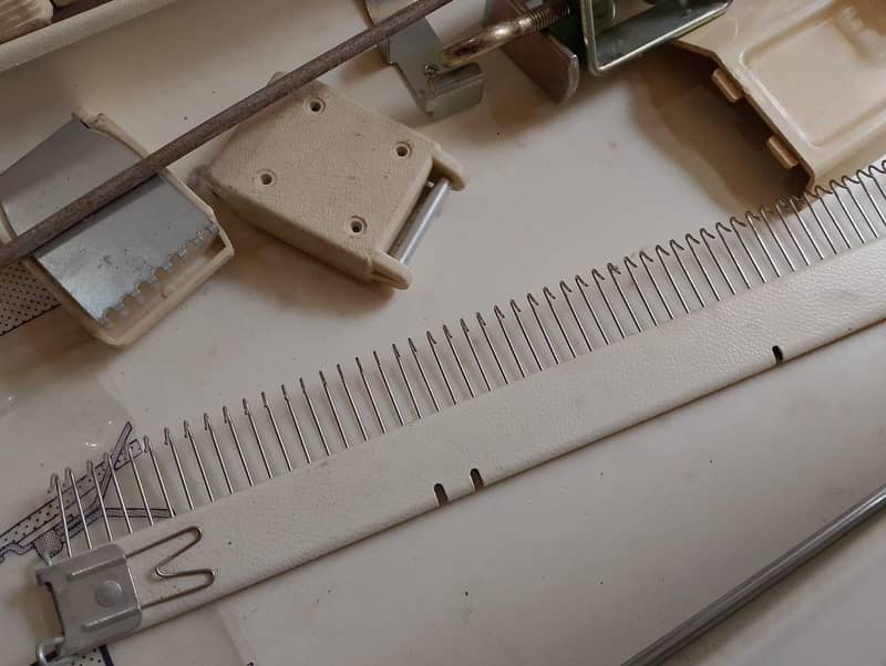 Knitting Machine 1
