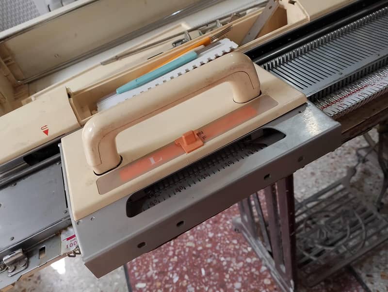 Knitting Machine 2