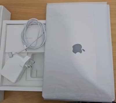 Like New Apple MacBook Pro 16-inch M4 Max 1TB SSD 36GB