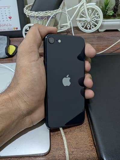 iPhone SE 2022 Latest. JV 64GB
