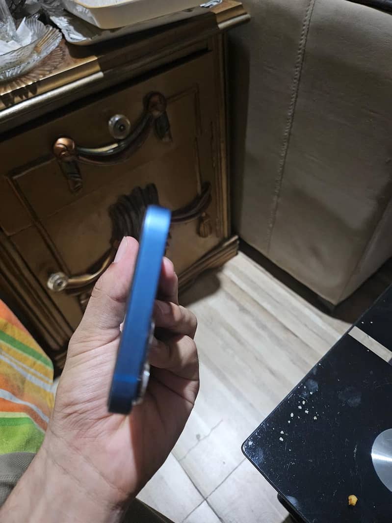 Apple iPhone 13 3